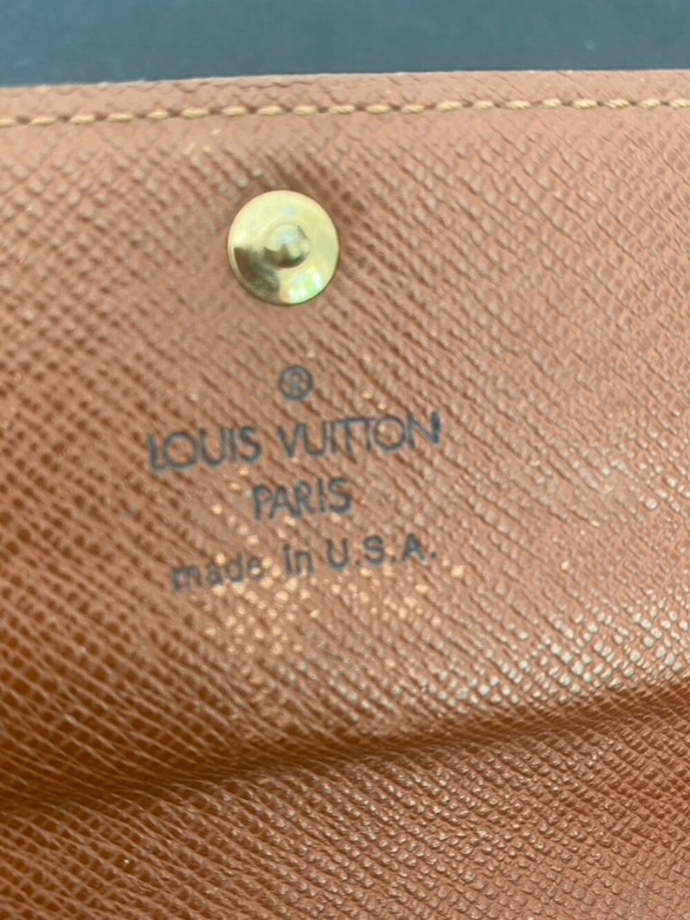 Louis Vuitton Monogram Sarah Wallet - Picture 3 of 16